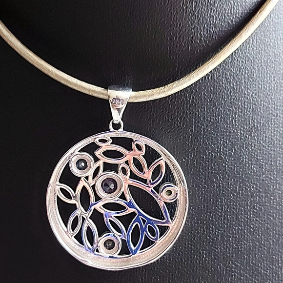 Sterling pendant with semi precious stones - Picture 4 of 4